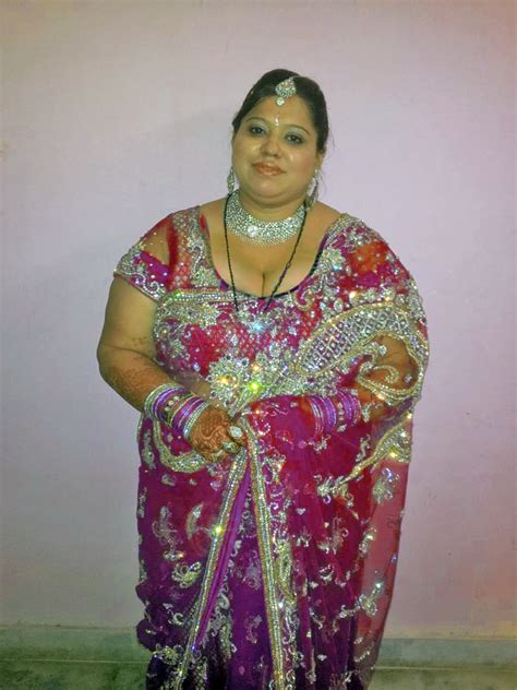 moti aunty in saree